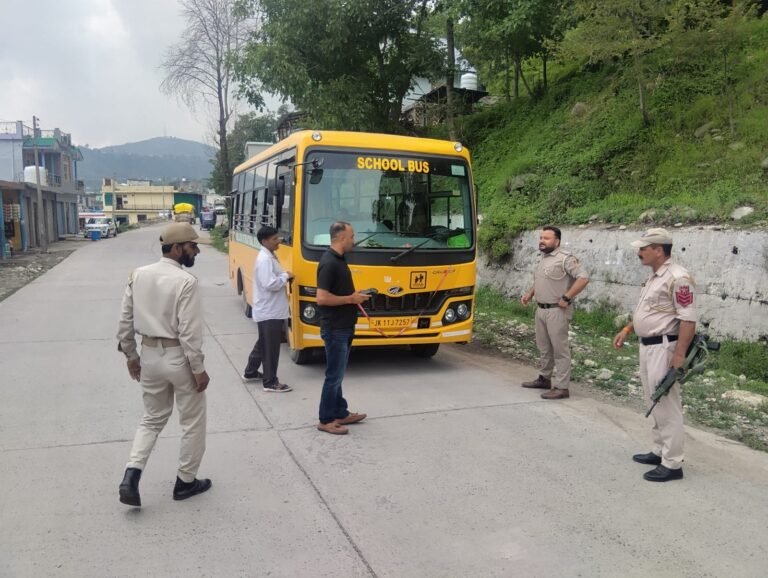 MVD Rajouri Intensifies Enforcement Drive in Kotranka; 17 Vehicles E-Challaned, 08 Seized & recommends 03 DL suspension