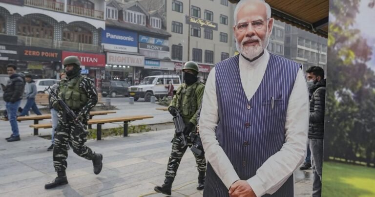 Ramachandra Guha: The reason why Jammu and Kashmir is being denied statehood is clear – Hindutva