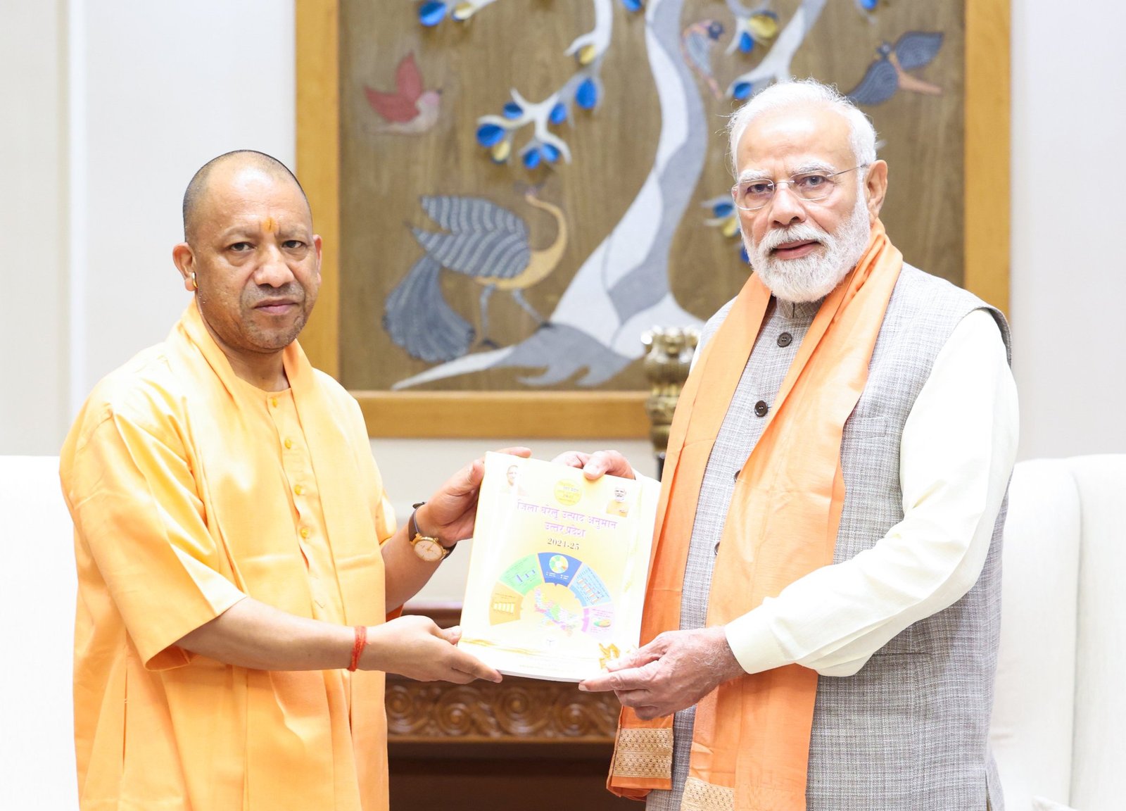 Chief Minister of Uttar Pradesh, Shri Yogi Adityanath met the Prime Minister, Shri Narendra Modi, today.